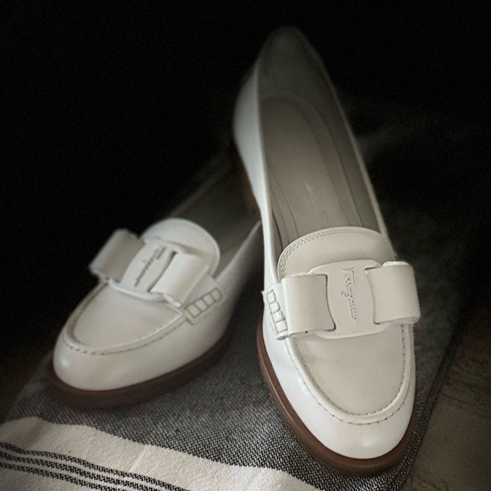 Ferragamo viva loafers